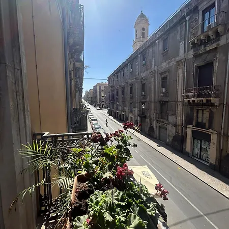 Bed And Books * Catania