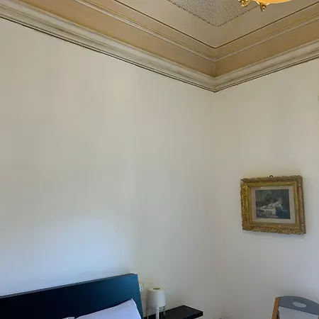 Bed And Books Bed & Breakfast